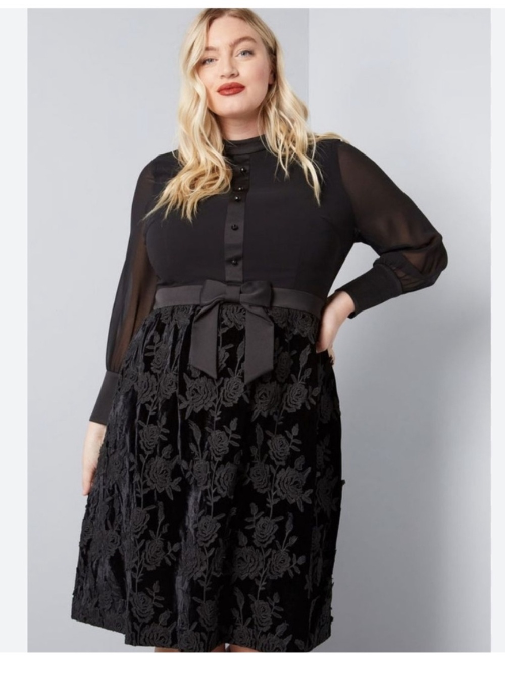 ModCloth Anna Sui Black Velvet Dress Floral Lace Bow Long Sleeve Size 12 NWT
